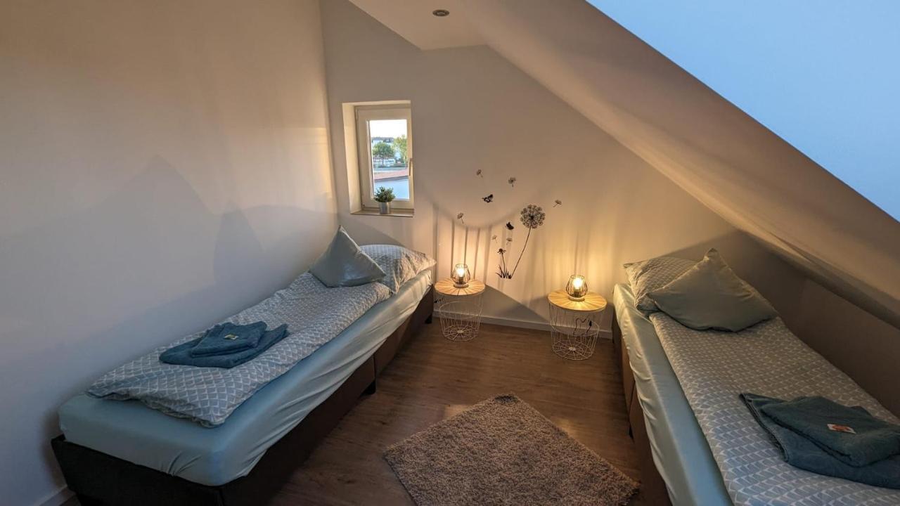 Helle Wohnung Mit Zwei Schlafzimmern Eching  Exteriör bild